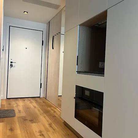 Charming In The Centre By Terra Living דירה